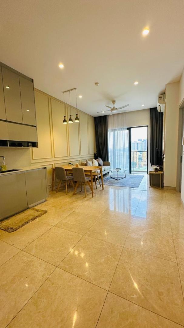 Lucentia Residents At Bbcc Lalaport Bukit Bintang Apartment Kuala Lumpur Exterior photo